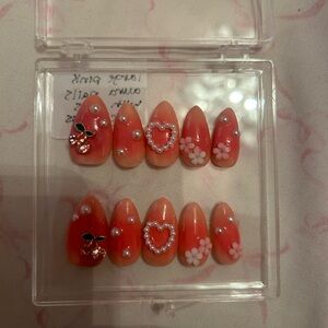 LARGE PINK AURA NAILS